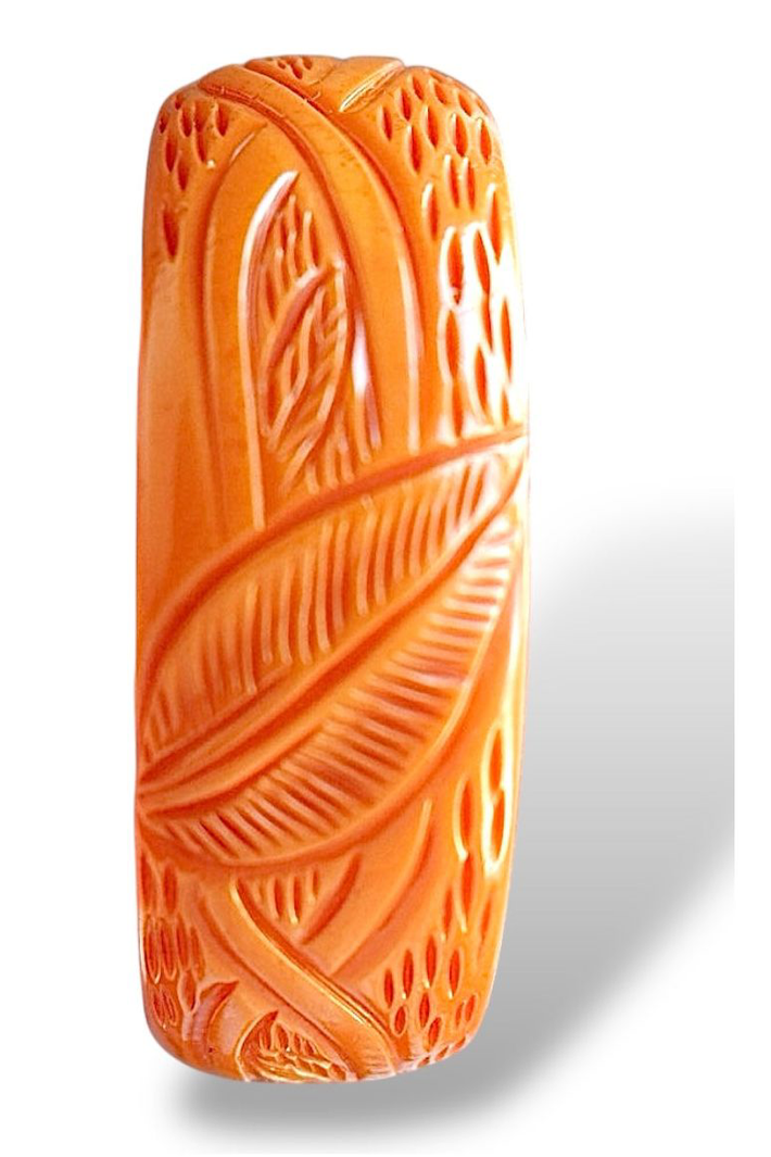 Vintage Carved Bakelite Bangle – Leaf & Vine Motif