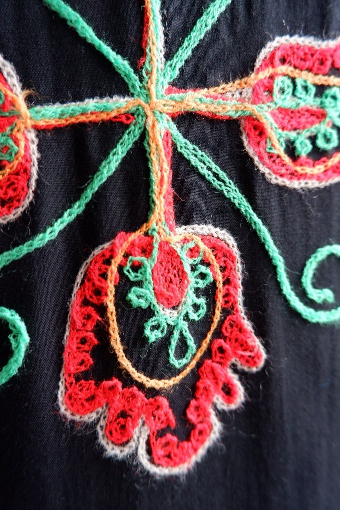 1970s Vintage Embroidered Black Kaftan Dress S/M