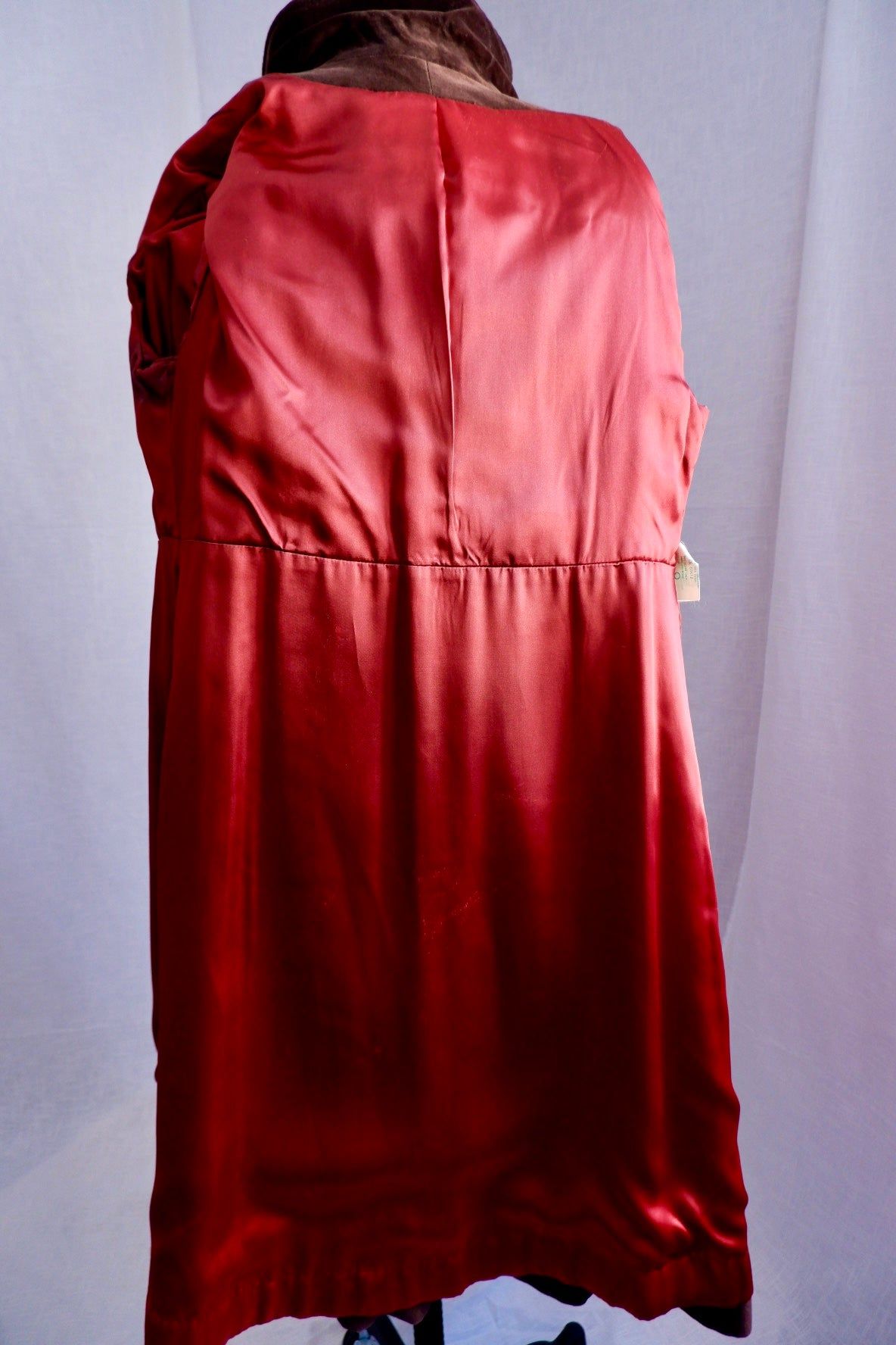 1970s Chocolate Brown Double-Breasted Velvet Coat – Worn-In Elegance M/L