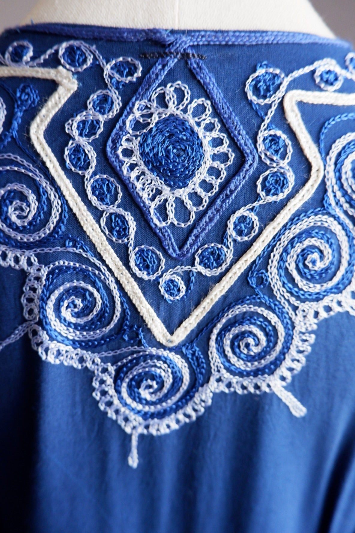 1970s Vintage Hand-Dyed Indigo Moroccan Caftan with Embroidered Details M/L