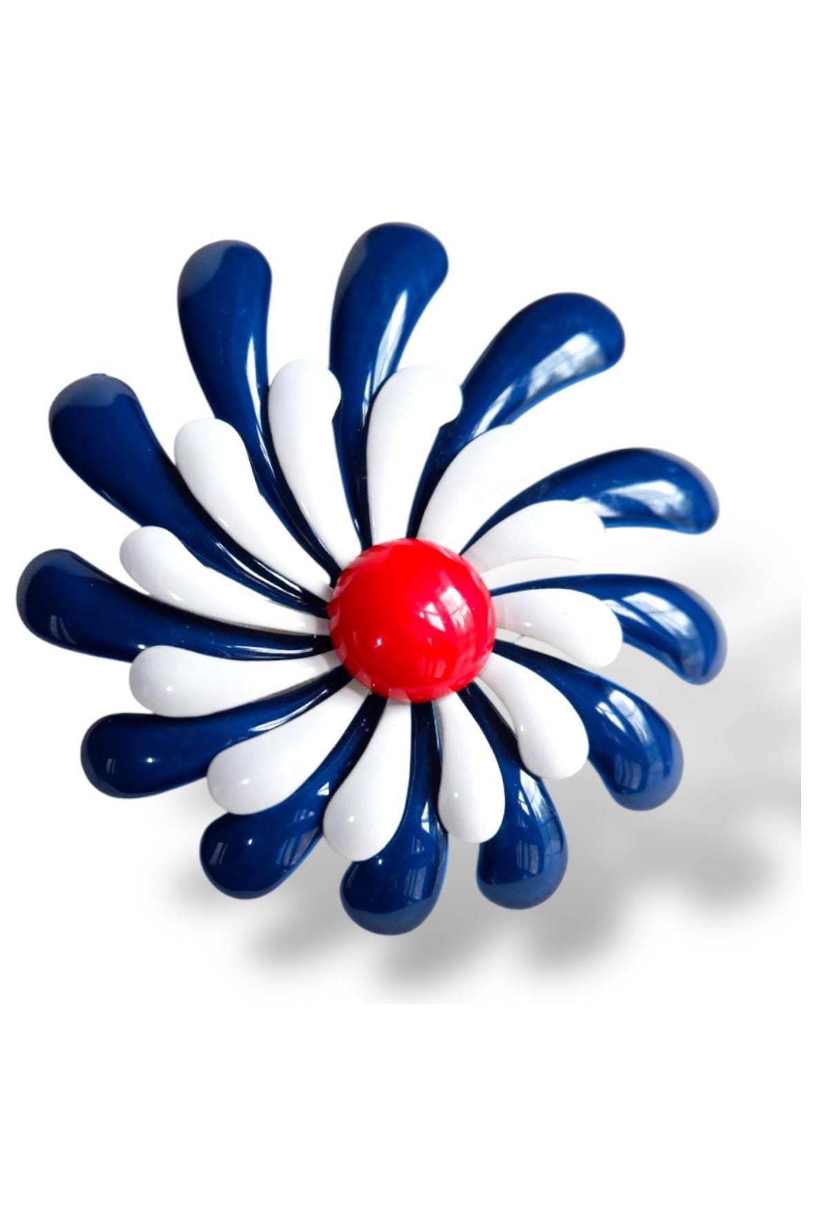 Vintage 1960s Red White & Blue Enamel Flower Brooch – Patriotic Mod Pin