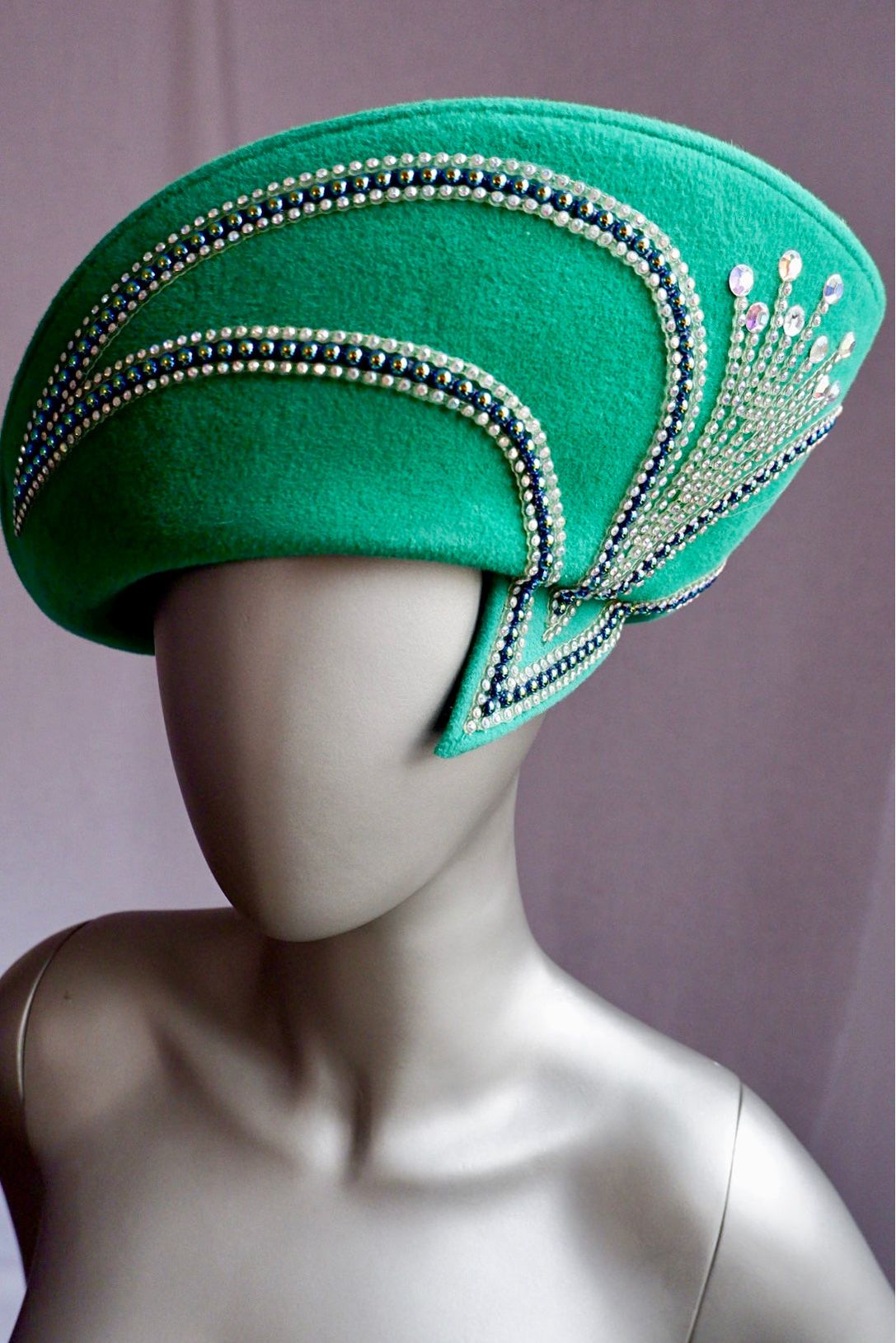 Vintage Jack McConnell Kelly Green Sculptural Wool Hat with Rhinestone Sunburst Detail