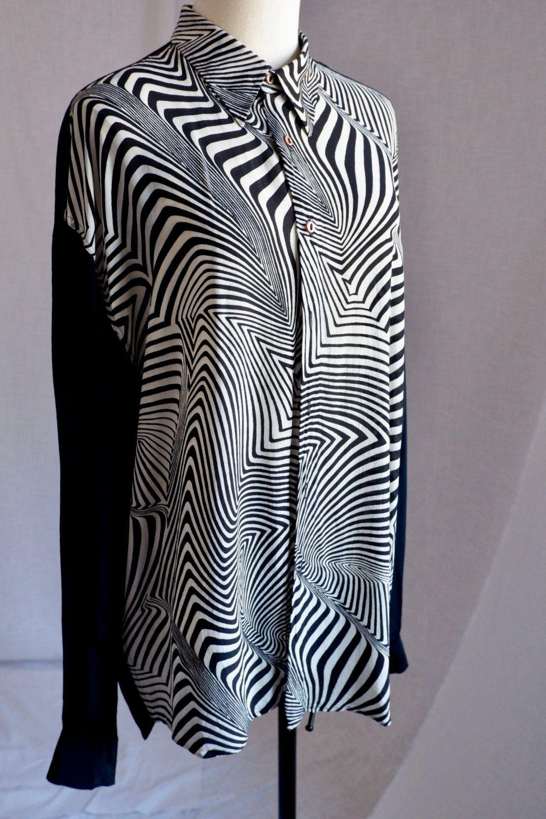 1980s Vintage Yashi Yamamuri Optical Illusion Button-Up Shirt