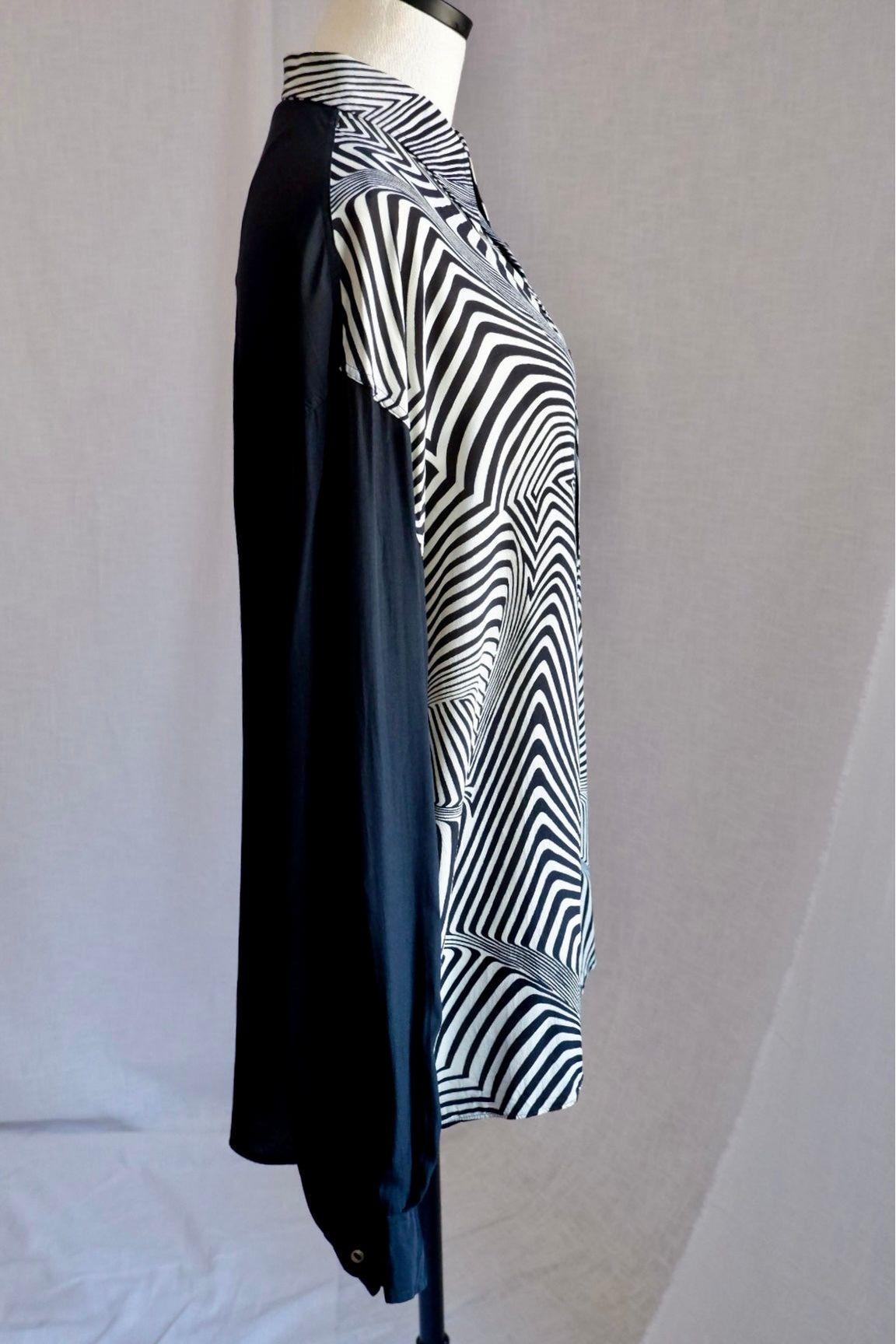 1980s Vintage Yashi Yamamuri Optical Illusion Button-Up Shirt