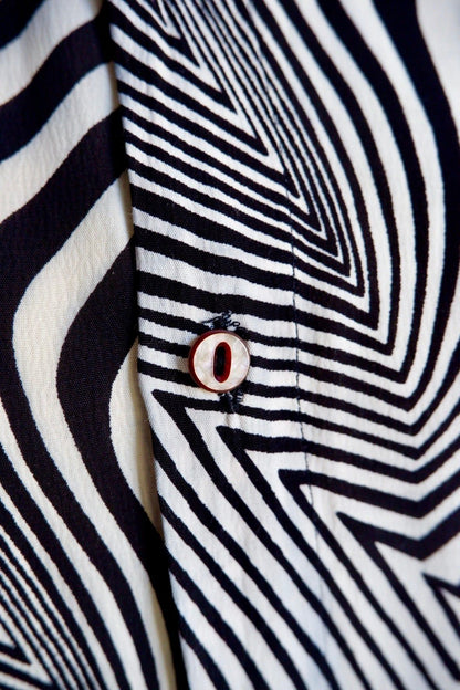 1980s Vintage Yashi Yamamuri Optical Illusion Button-Up Shirt