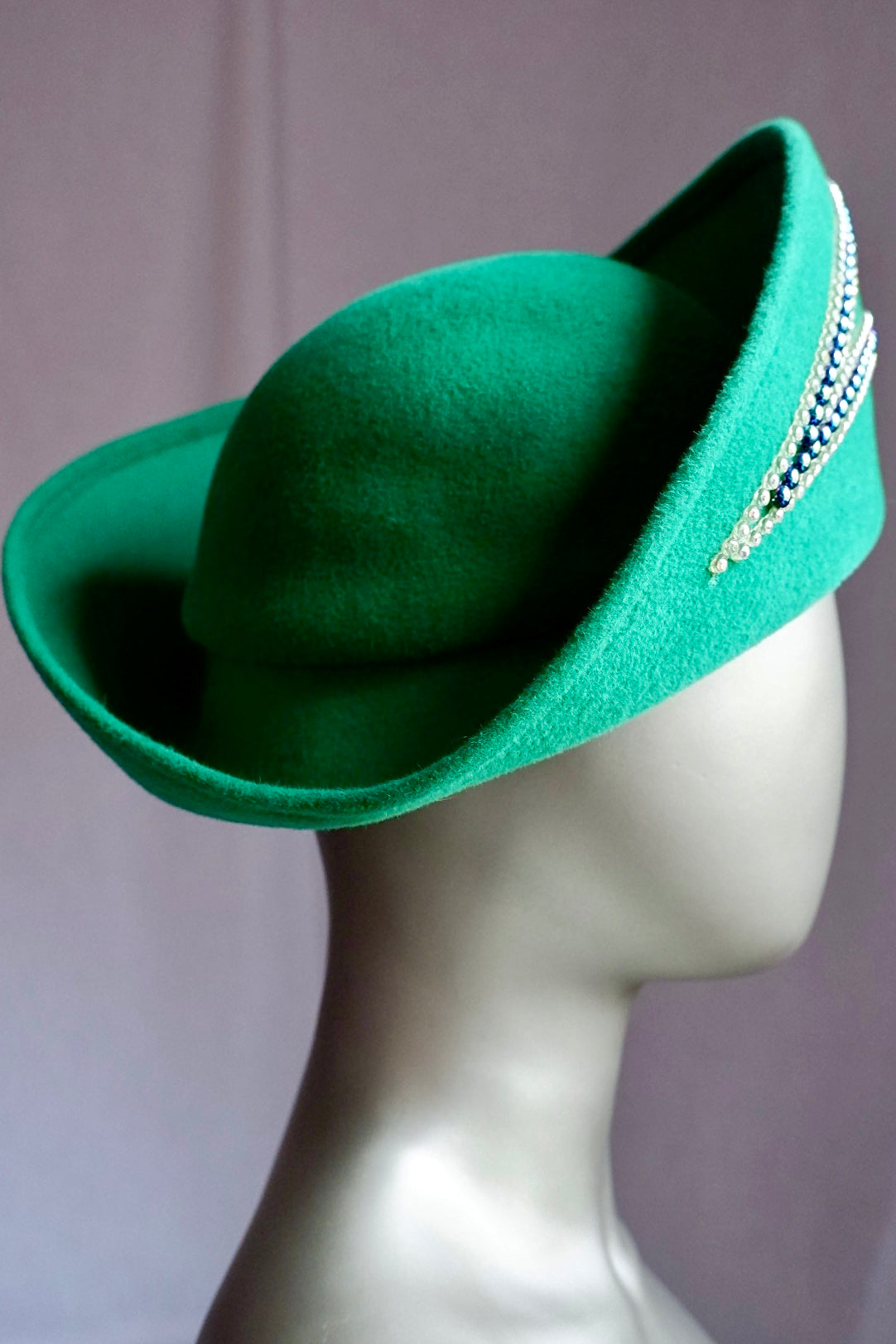 Vintage Jack McConnell Kelly Green Sculptural Wool Hat with Rhinestone Sunburst Detail