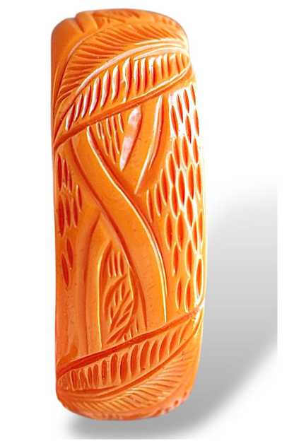 Vintage Carved Bakelite Bangle – Leaf & Vine Motif