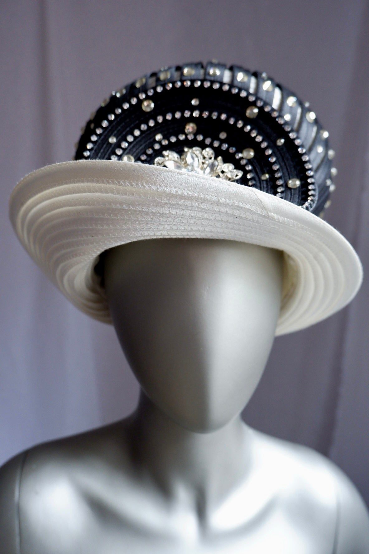 Vintage Elite Champagne Dramatic Ribbon Crown Hat – Rhinestone Embellishments & Oversized Crystal Bloom