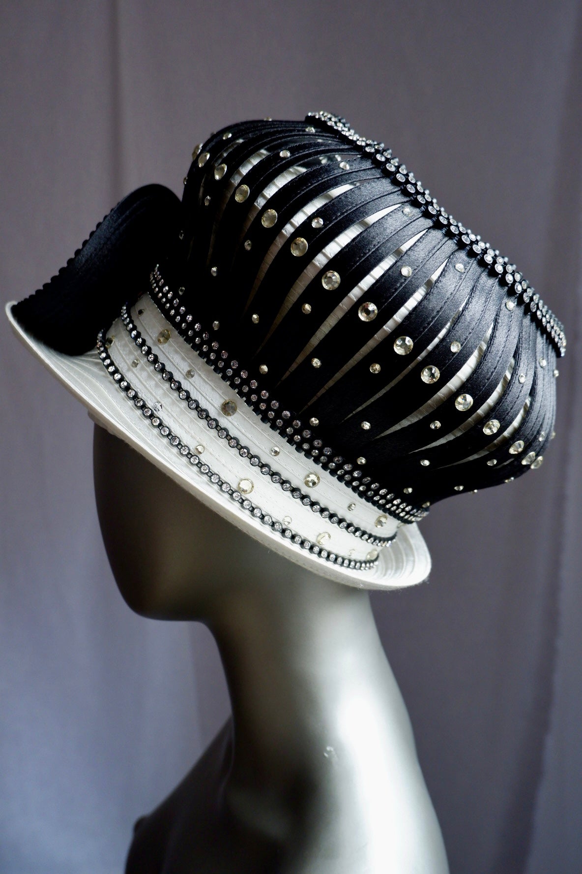 Vintage Elite Champagne Dramatic Ribbon Crown Hat – Rhinestone Embellishments & Oversized Crystal Bloom