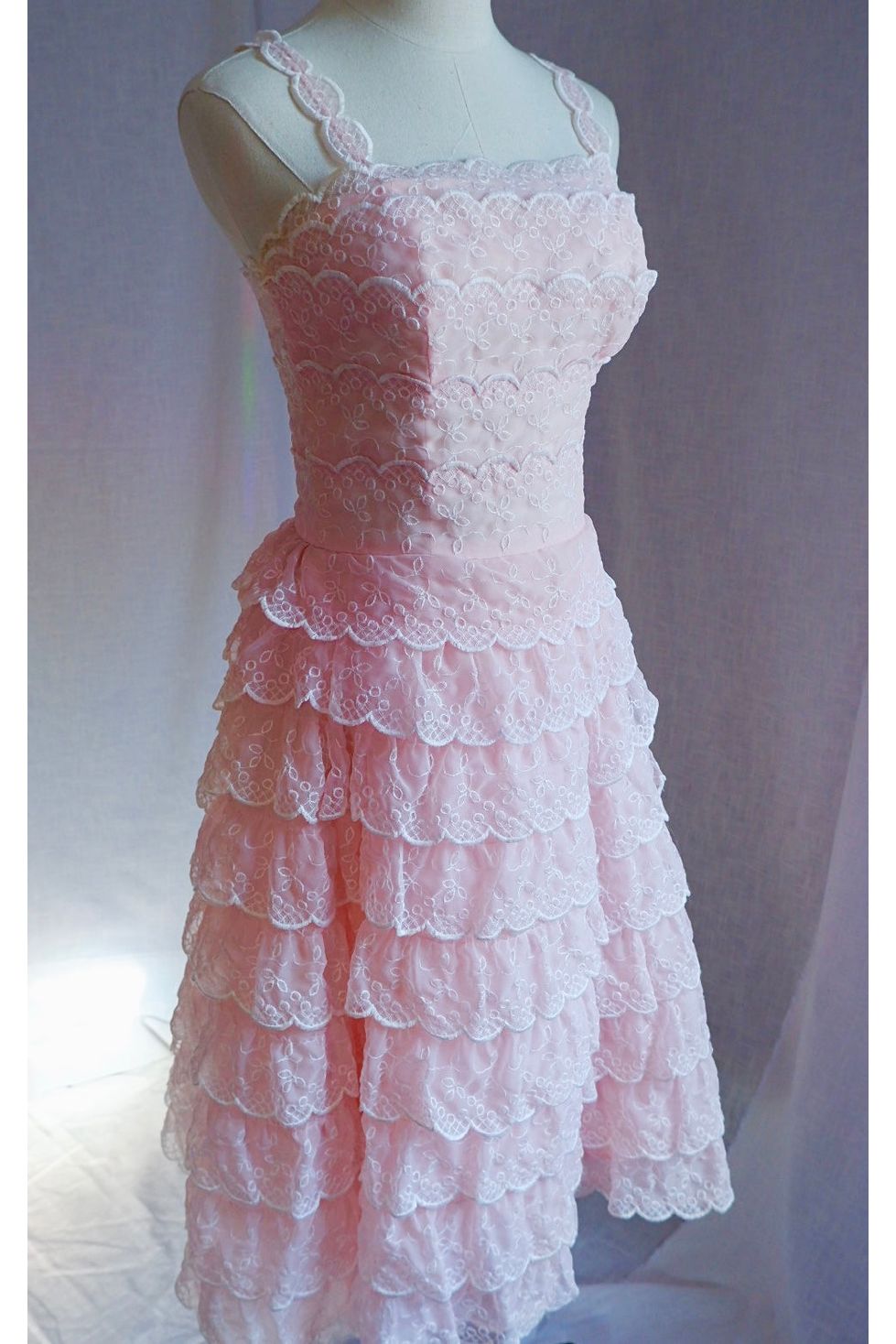 1950s Pink Lace Cupcake Dress – Tiered Ruffles & Romance