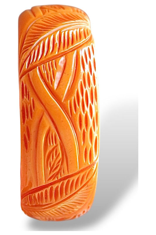 Vintage Carved Bakelite Bangle – Leaf & Vine Motif