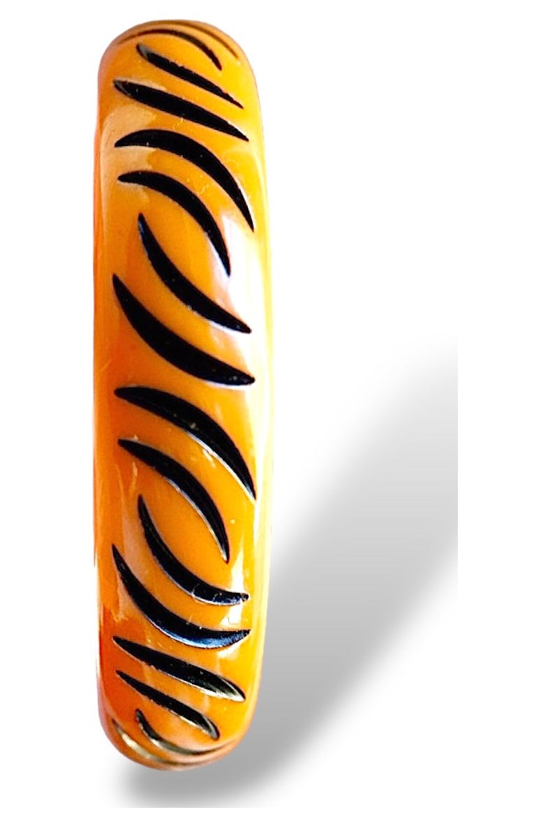 Vintage Carved Bakelite Bangle – Tiger Stripe Motif