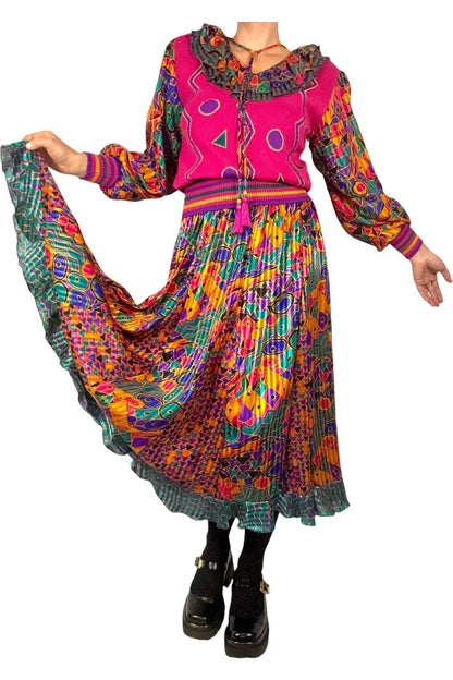 1980s Vintage Jaymee Papell Colorful Abstract Skirt and Sweater Set